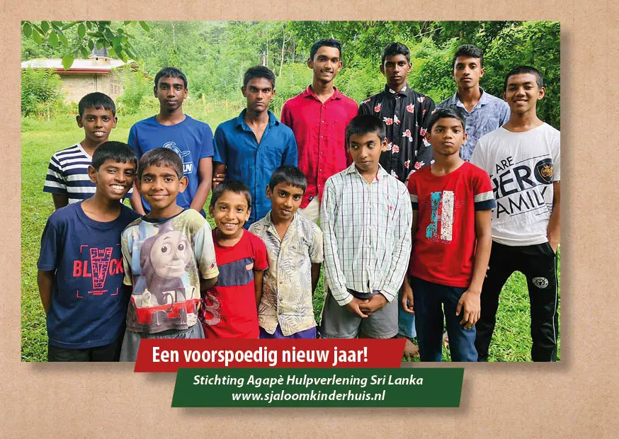 kerstkaart met foto jongens van het kinderhuis